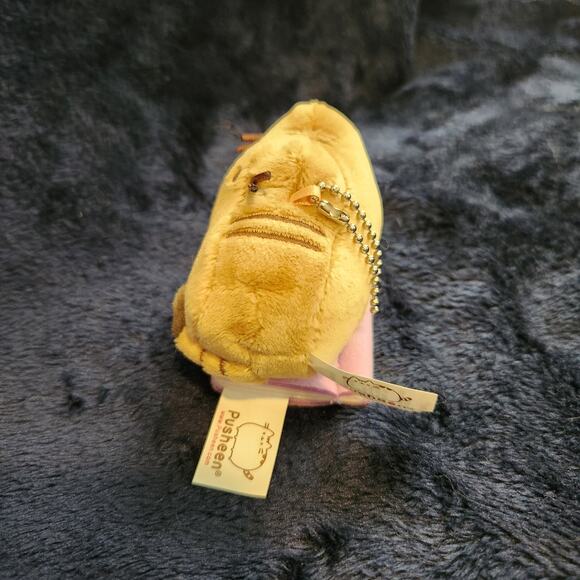 Gund Pusheen The Cat Cute Pink Book Worm Keychain Plush 2016 Mystery Box - Picture 7 of 8